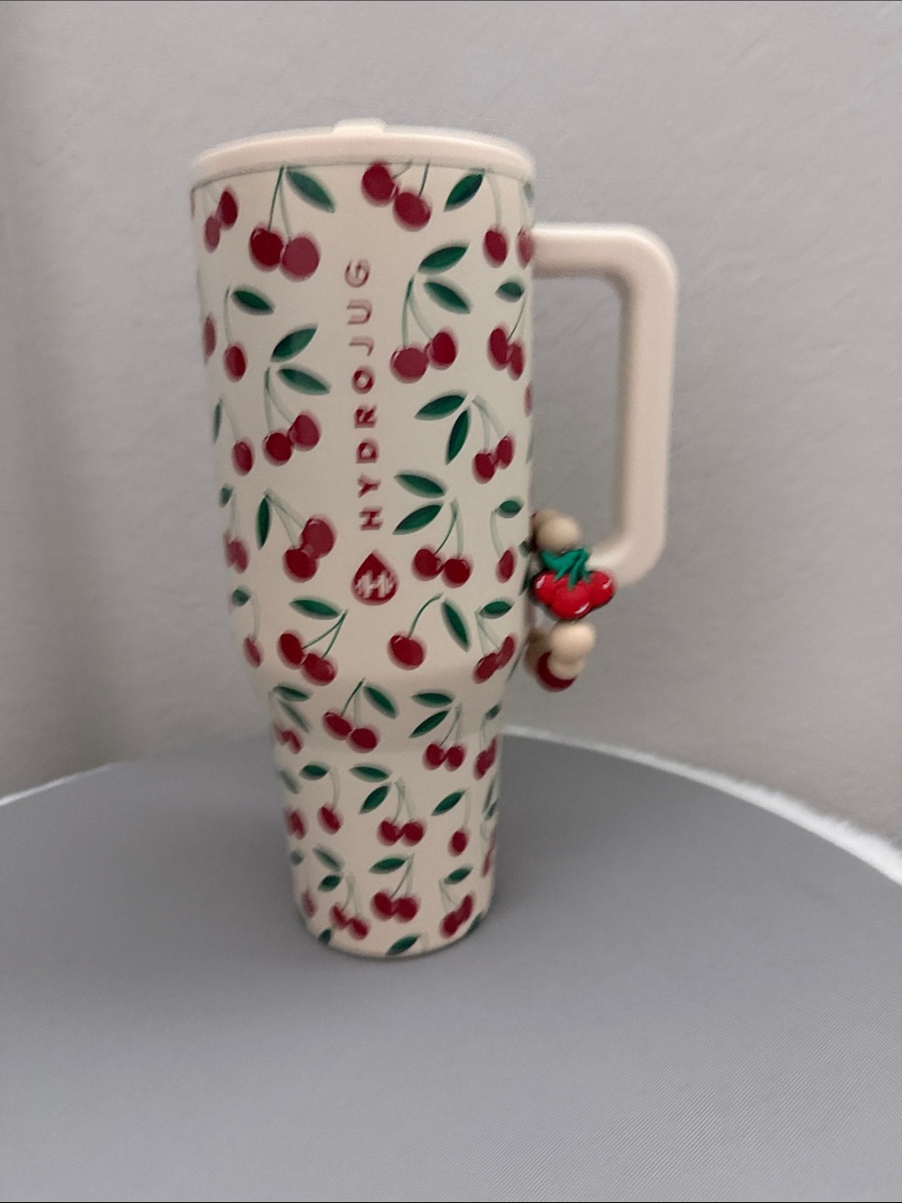 EUC Hydrojug Cherry 40oz traveler